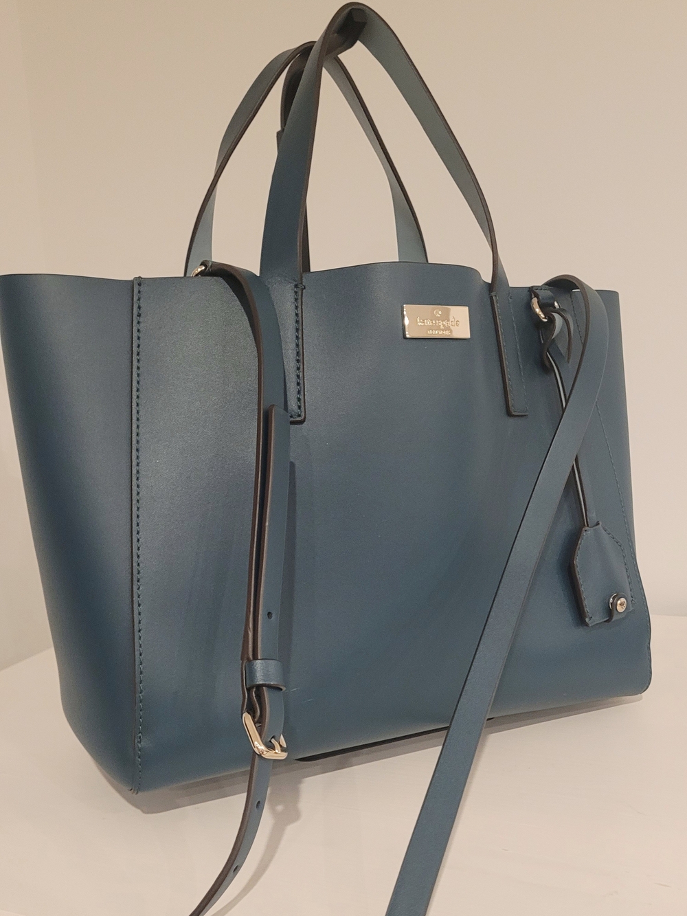 Kate Spade Putnam Drive Nelle Tote - Picture 2 of 8